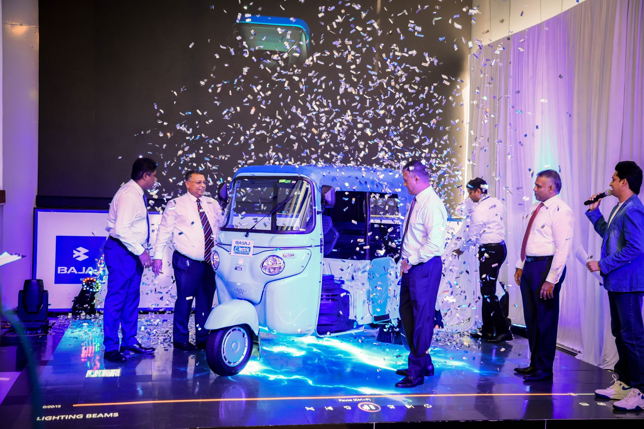 போக்குவரத்துத் தெரிவுகளில் புதிய பரிணாமத்தை ஏற்படுத்தும் வகையில் DPMC இனால் பஜாஜ் மின்சார முச்சக்கர வண்டி இலங்கையில் அறிமுகம்