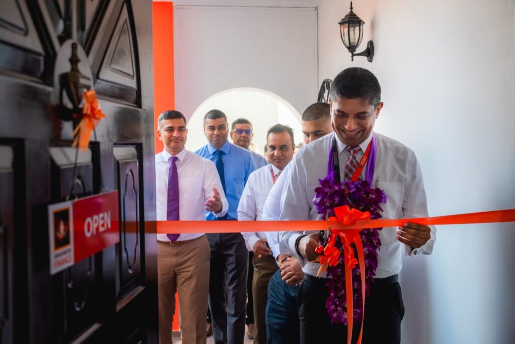Janashakthi Finance relocates Nugegoda branch to enhance customer convenience and accessibility 01 image 2