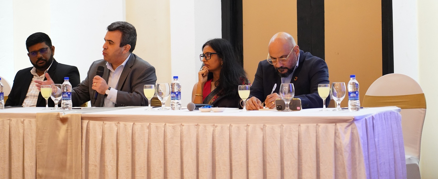 සමාජ තිරසරබව සහිත යුගයක් වෙතපිවිසීම සඳහා ශ්‍රී ලාංකීය ඇඟලුම් ක්ෂේත්‍රයෙන් සංඥාවක්