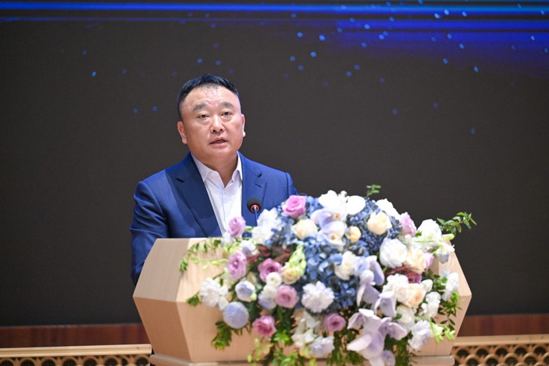 image 02 jianjun zhou, vice president of huawei and president of global marketing, sales and services, huawei digital power