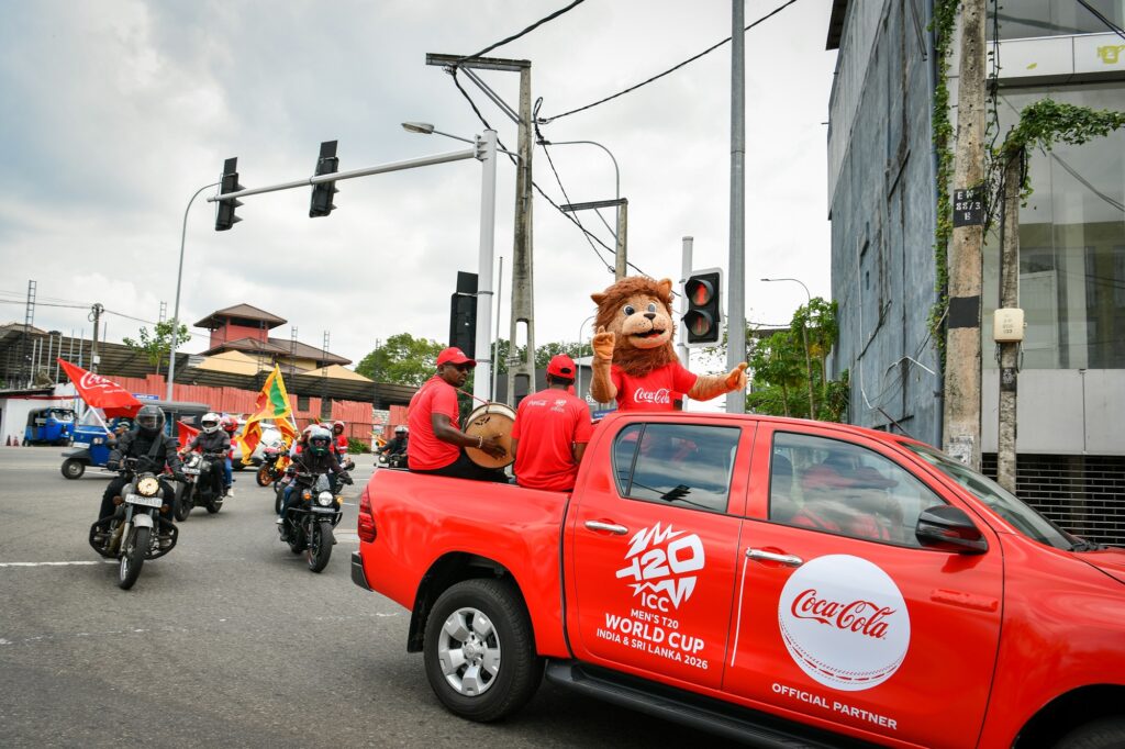 ஐசிசி ஆடவர் T20 உலகக் கிண்ணத்தின் விறுவிறுப்பை இலங்கை முழுவதும் கொண்டு வரும் Coca-Cola image v