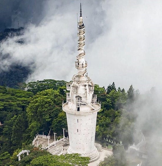 Ambuluwawa at 30: A Landmark of Religious Harmony, Tourism Growth, and Biodiversity Conservation photo caption