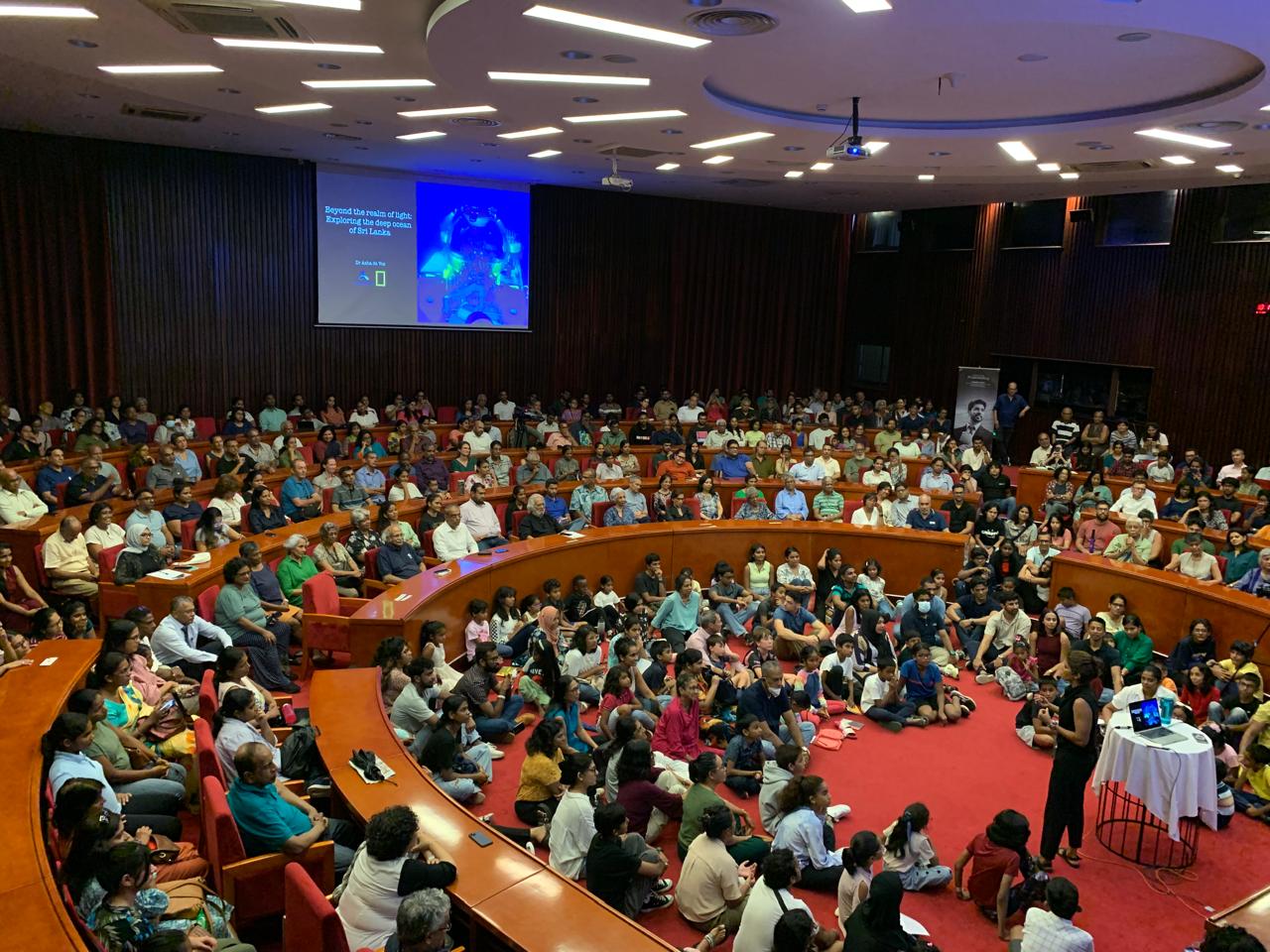 Into the Ocean’s Depths: Oceanswell Hosts Two Evenings of Engaging Ocean Storytelling in Colombo 