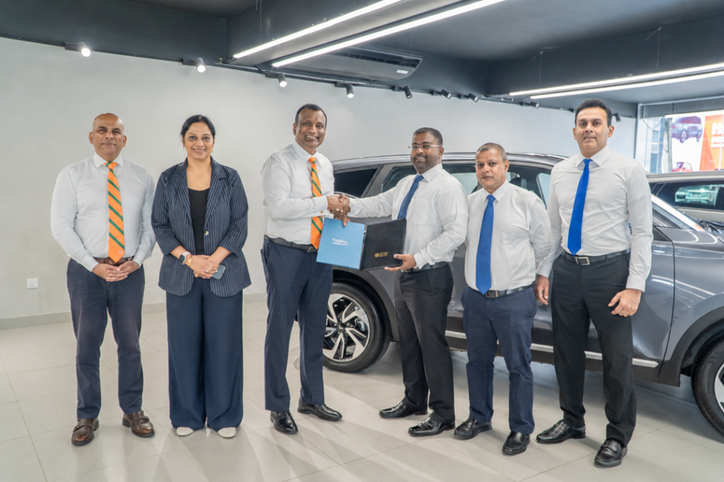 Hayleys Mobility and Siyapatha Finance Partner to Offer Flexible Vehicle Financing image 01 9